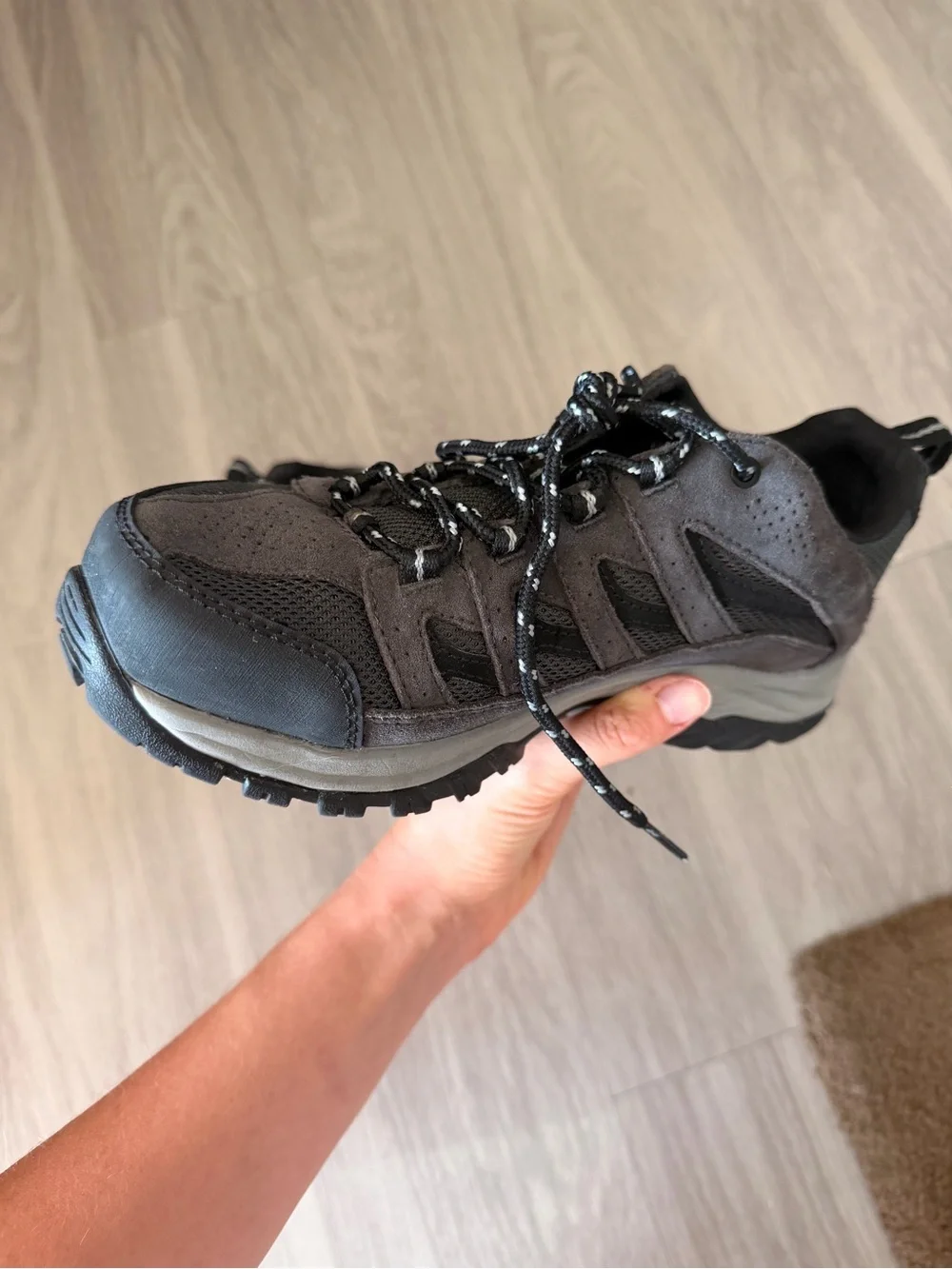 Columbia Men’s Hiking Shoes Size 8